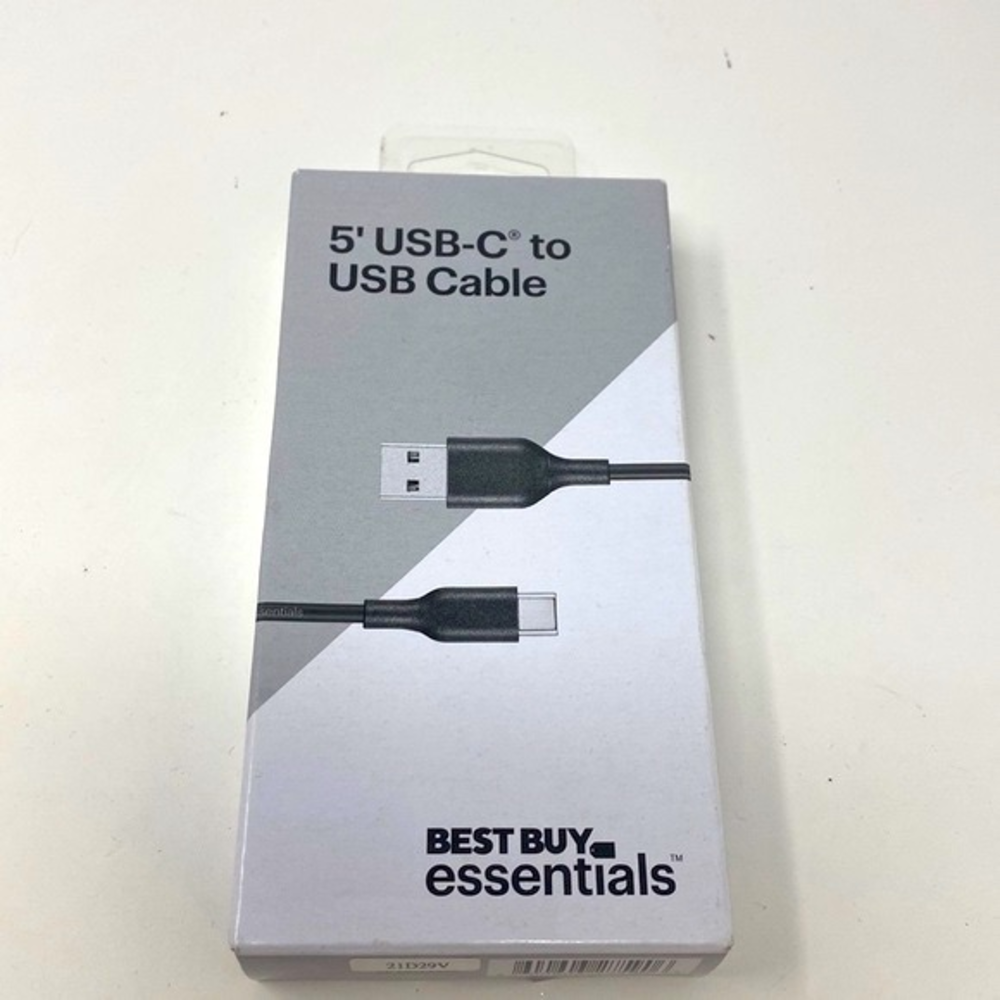 NWT 5’‎ USB-CABLE